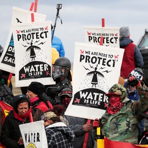 dakota-access-pipeline-standing-rock-protests-r-b_0